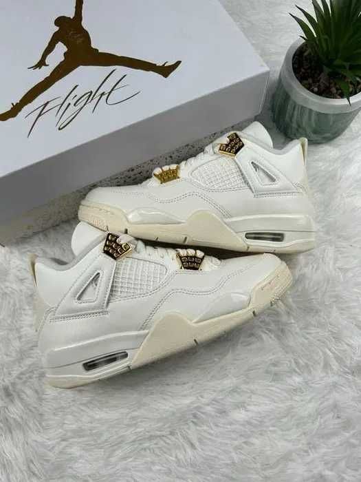 Buty damskie Trampk Jordan 4 Retro Metallic Gold R.44