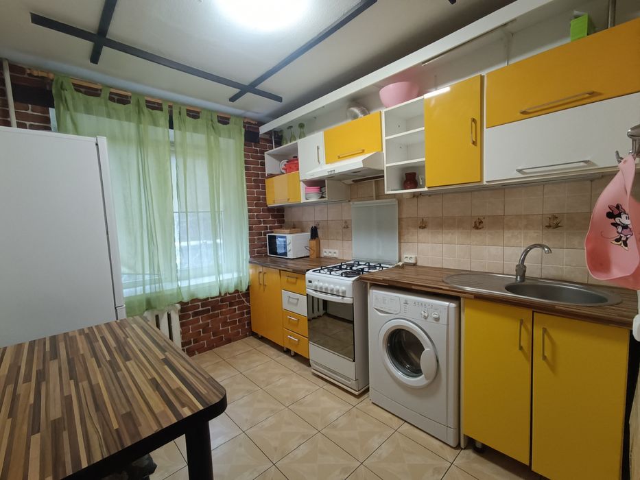 Сдам 2к квартиру  пр Поля низ Пушкина