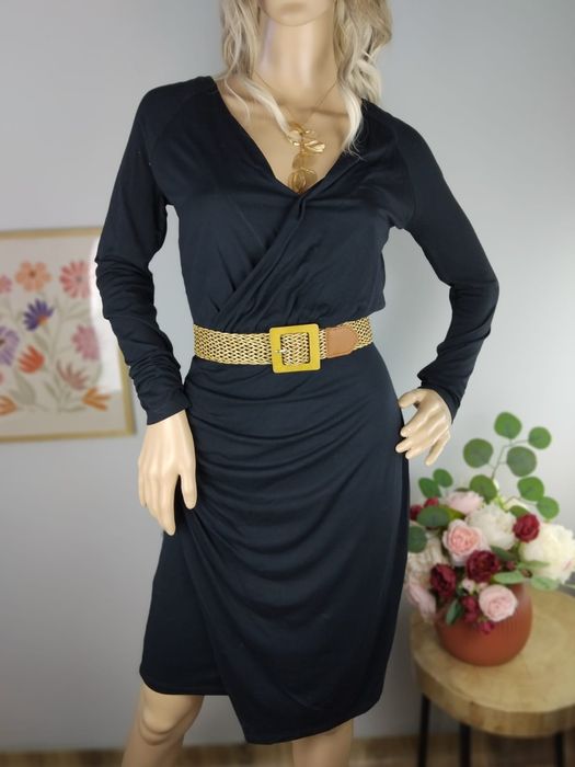 Wiskozowa sukienka midi kopertowa marszczona dopasowana Cubus dekolt V