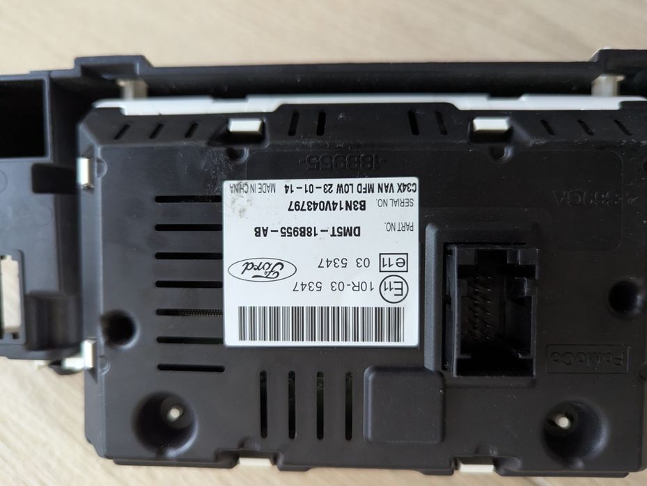 Ford Focus 2 центральна консоль магнітола