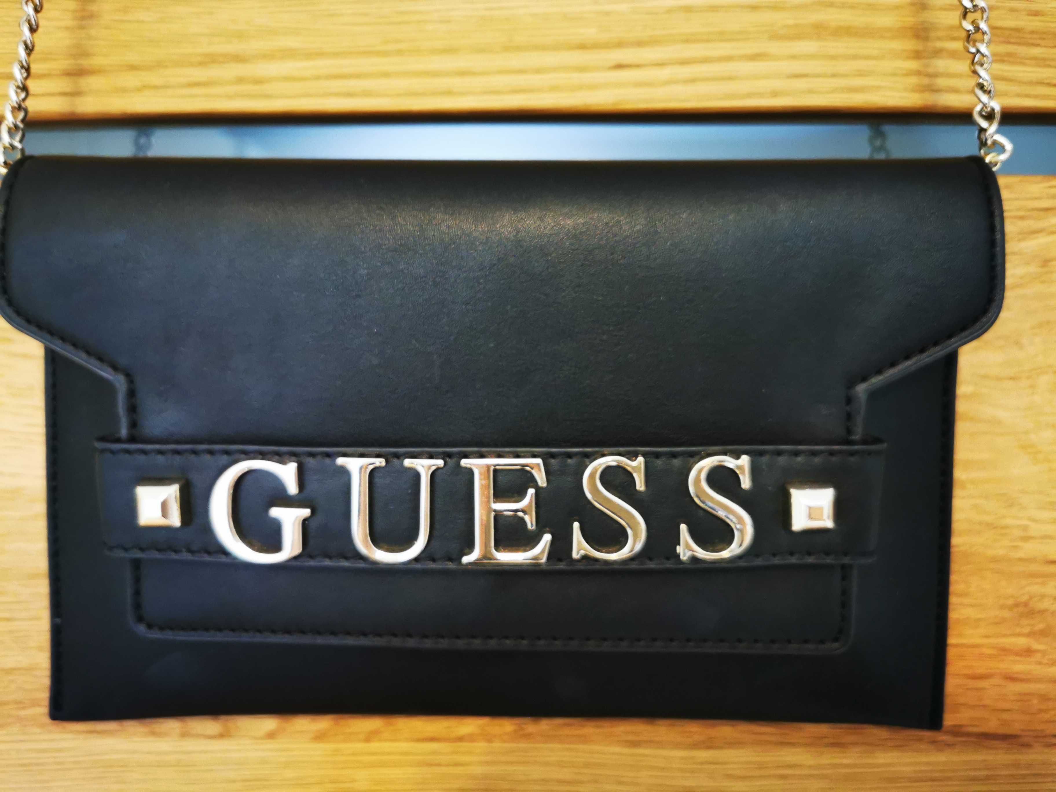 Torebka kopertówka nowa marki Guess, złote dodatki, odpinany pasek.