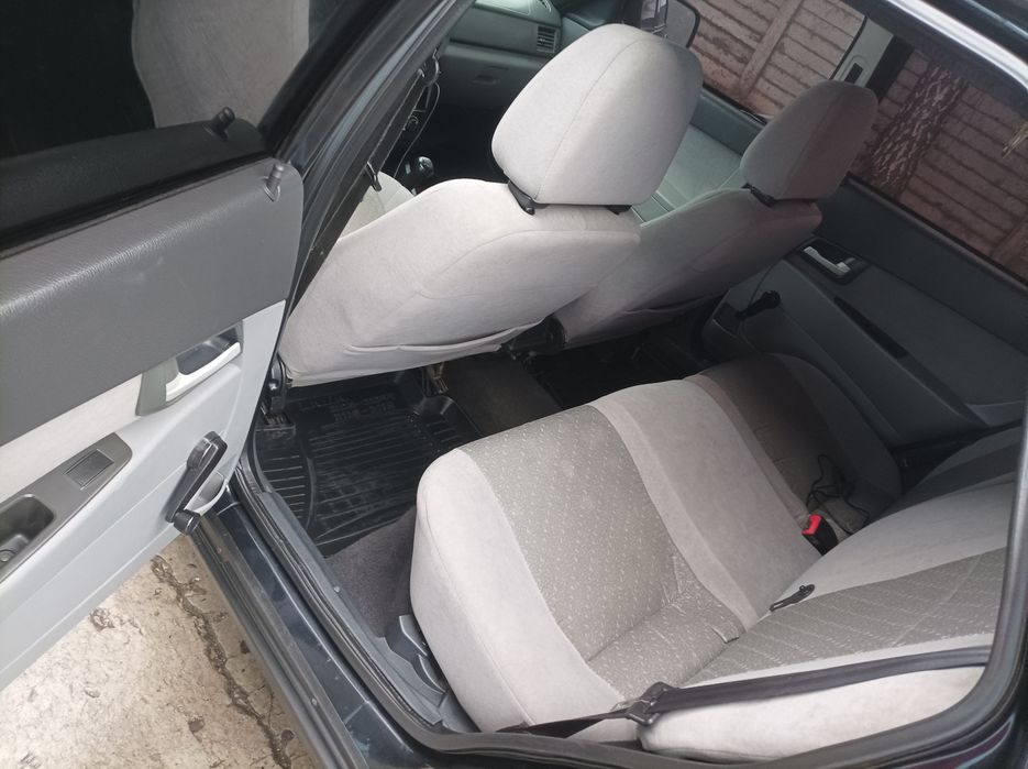 Lada Priora хетчбек