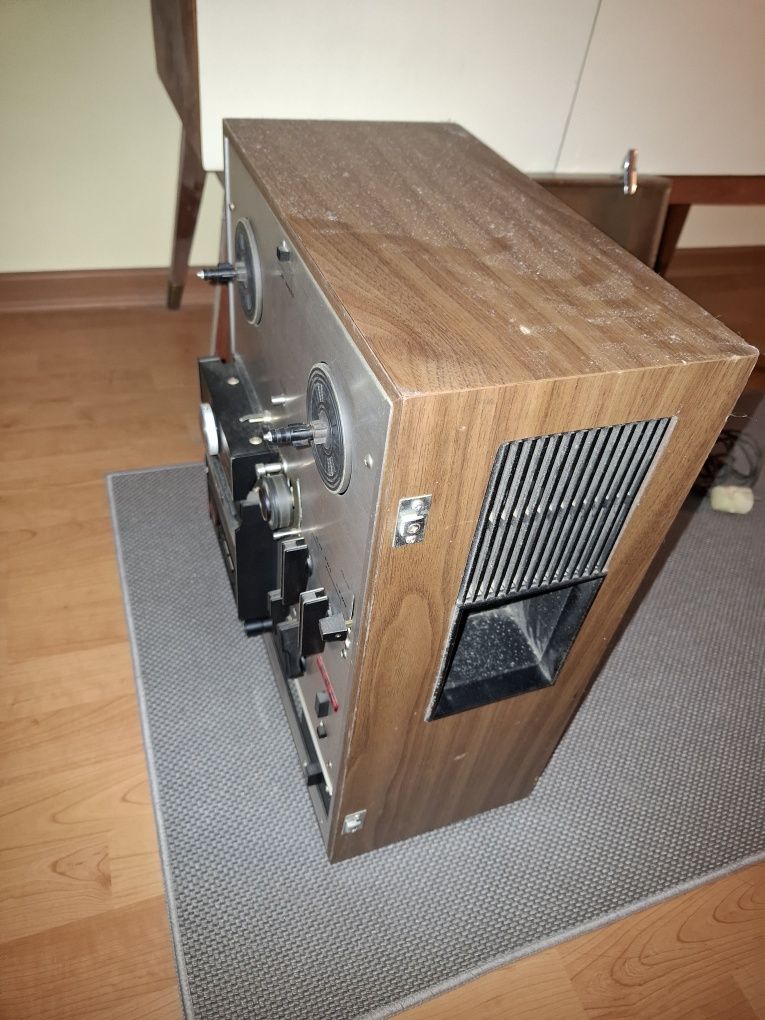 AKAI X-2000SD leitor e gravador de reel to reel, cassetes e cartuchos