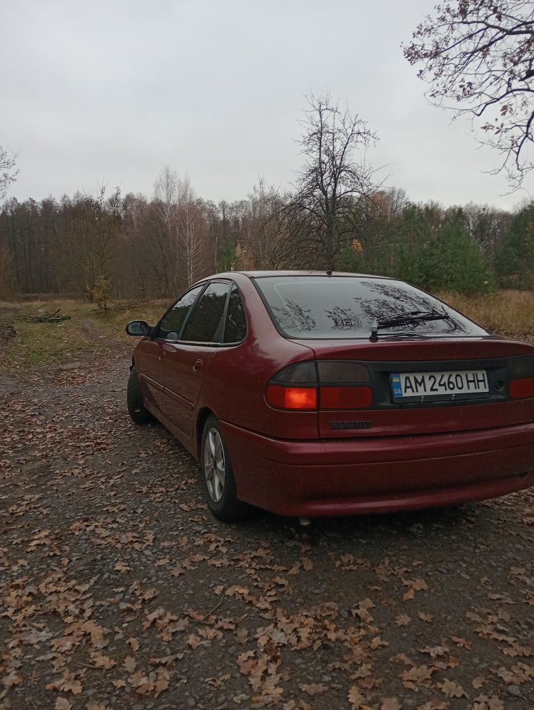 Renault Laguna 1
