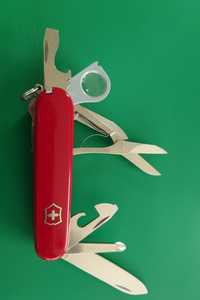 Victorinox Explorer szklana lupka + długopis