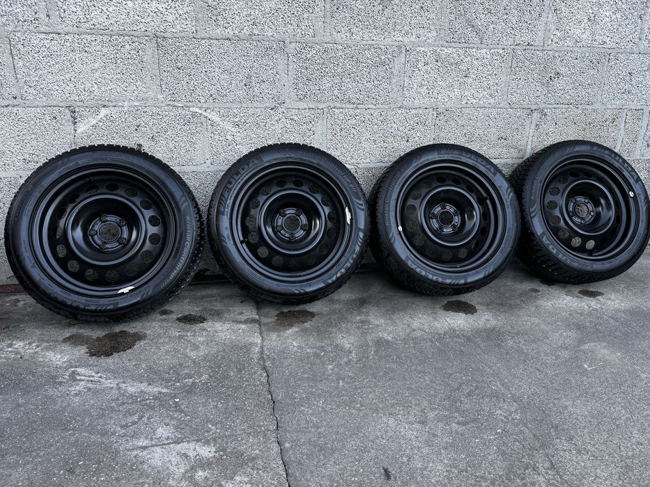 Koła Zimowe R17 5x114.3 Kia Hyundai Nissan Renault Mazda 215/55/17 21r
