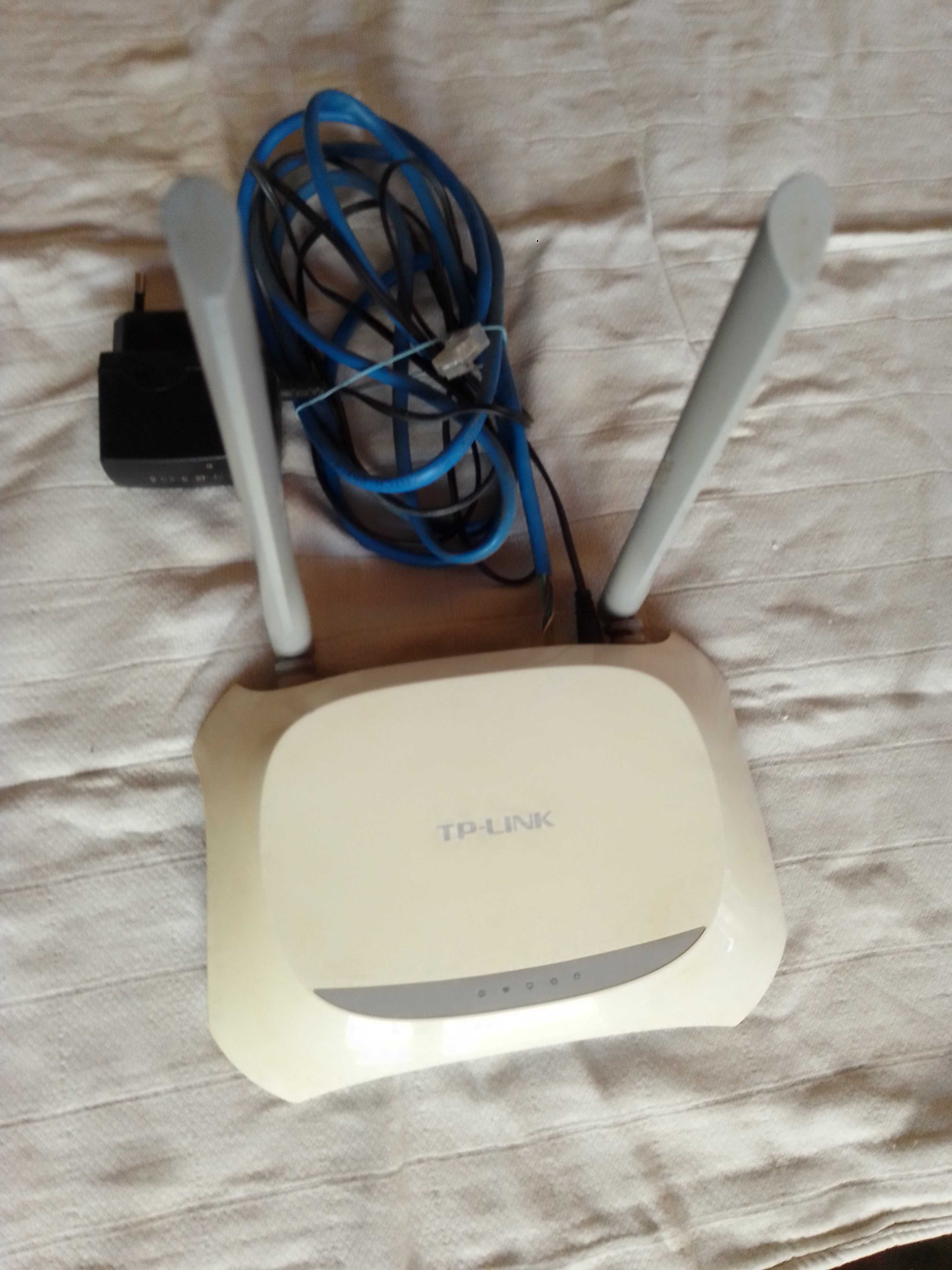 TP- Link 3000 Mbps wiresless N Router