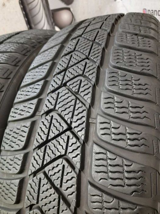 Шини 6,5-7мм 205/60 R17 PIRELLI SottoZero 3* б/у Зима склад