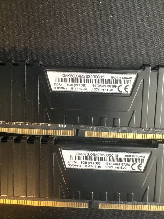 Pamięć DDR4 3000MHz CL15 2x4GB