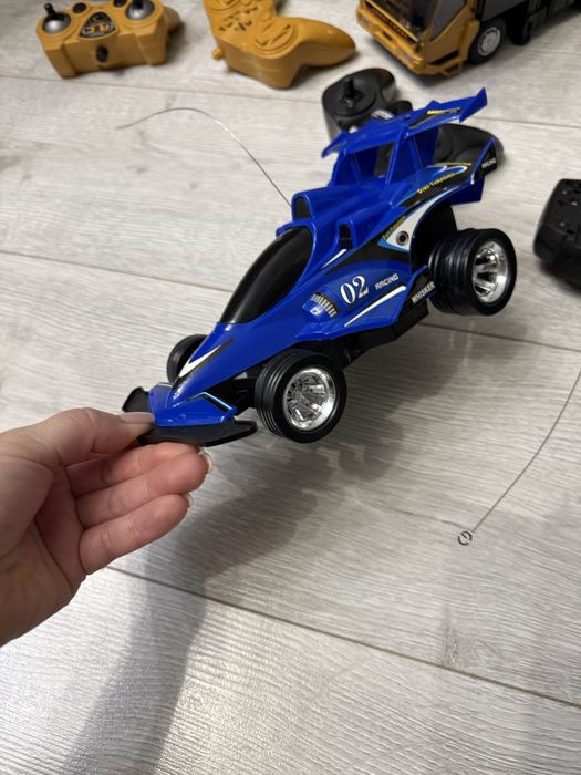 Набір з 5-ти машинок на пульті