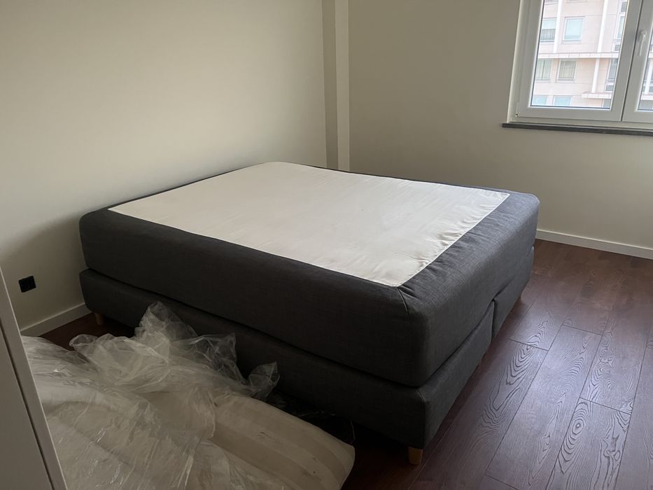 Vendo cama 160 x 200 cinza