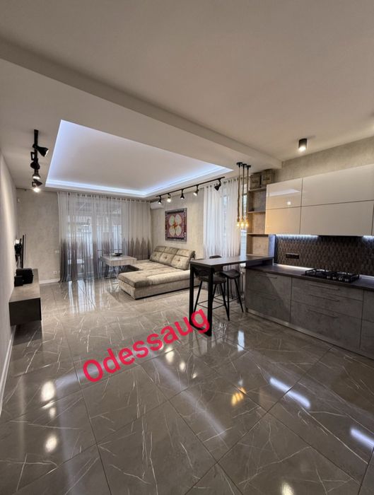 Стильный  новый дом на Планетной.Фонтан р-н Вузовский 120 кв м