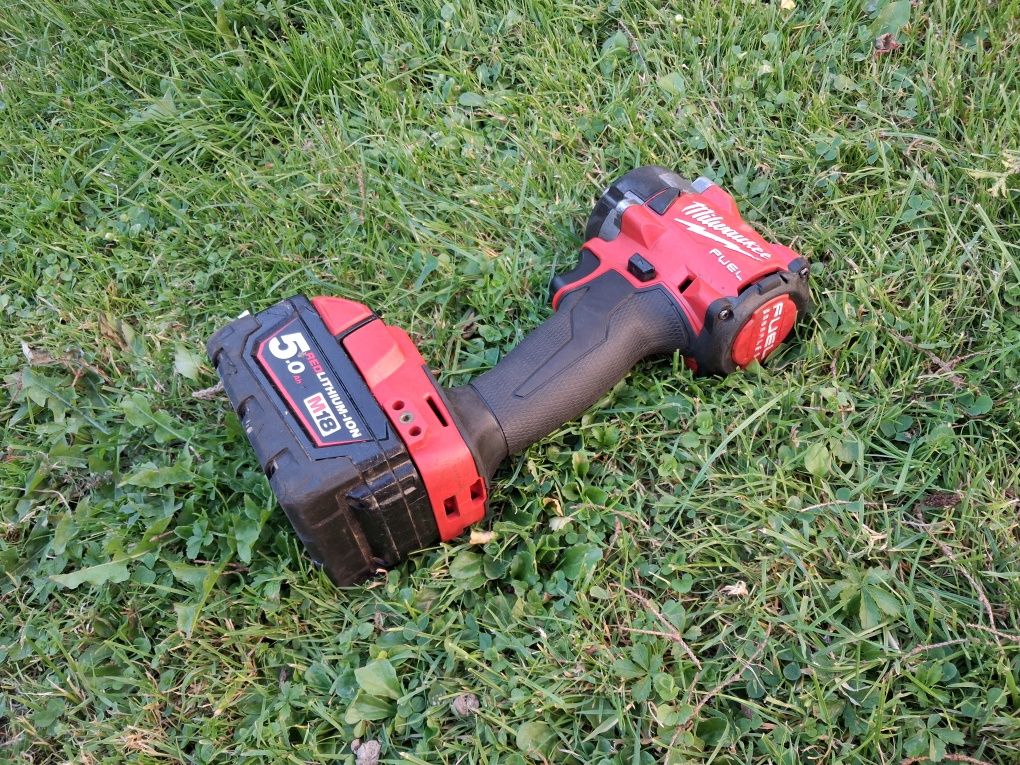 Klucz udarowy Milwaukee M18 FIW2F12