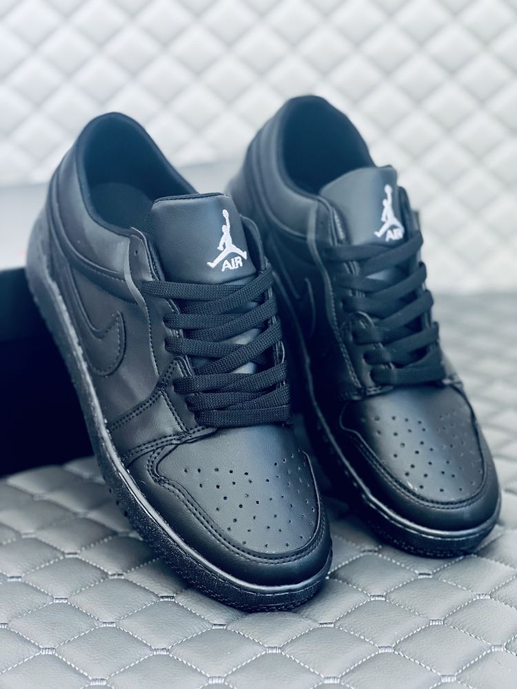 Nike Air Jordan 1 Low кеди кросівки чоловічі чорні Найк Джордан