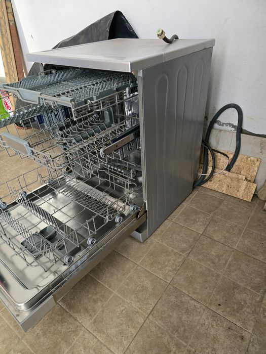 Máquina de lavar roupa e Máquina de lavar loiça