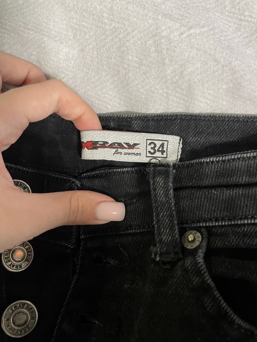 Чорні джинси клеш