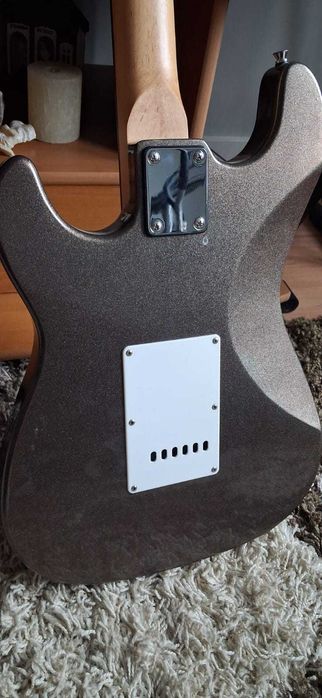 Gitara elektryczna Sounder, kabel, piec, pokrowiec