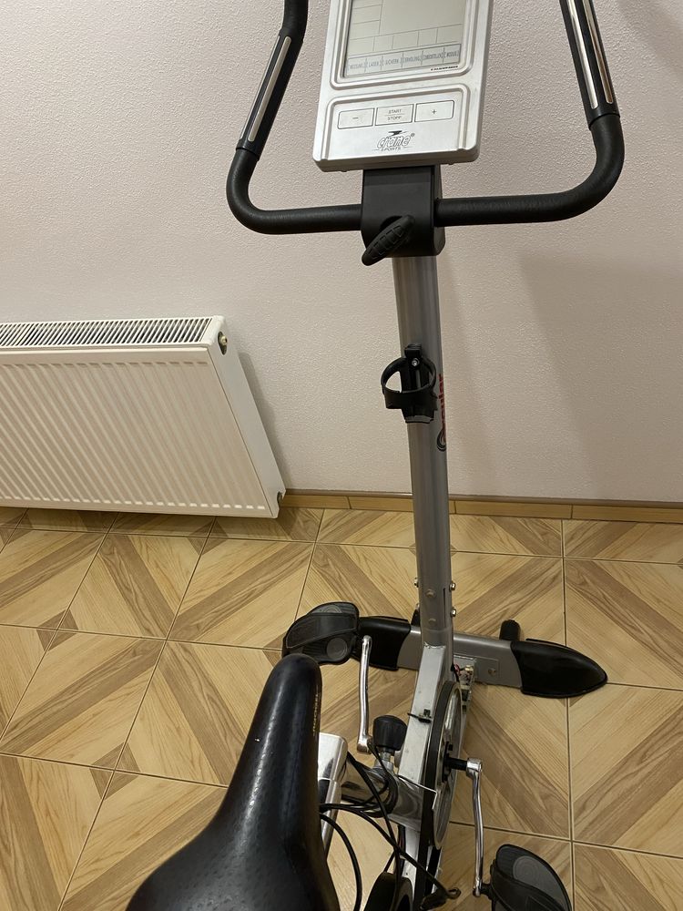 Rower stacjonarny CRANE circular studio-ergometer