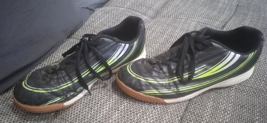 Buty sportowe dla chłopca