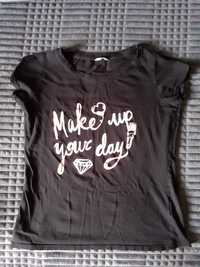 czarny T-shirt z beżowym napisem "make up your day" rozm. S