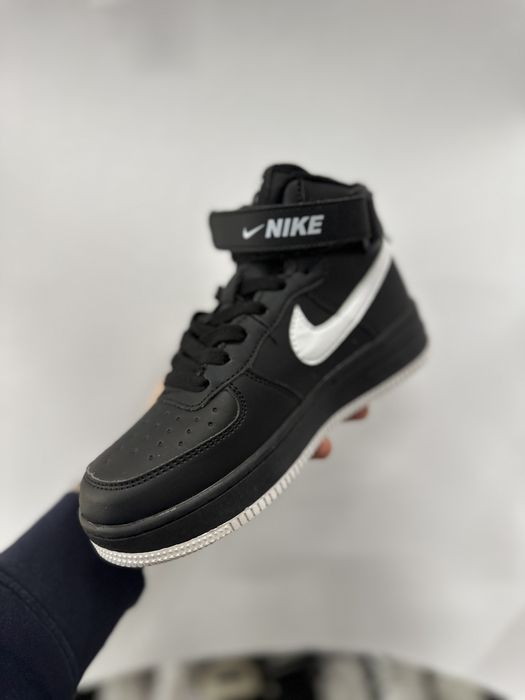 Кроси дитячі зимові Nike Air Force 32-39 чорні, черевики на овчині