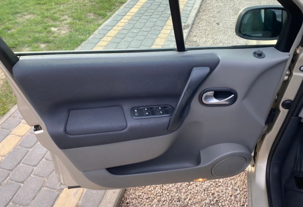 Renault Scenic ll 1.6 mały przebieg