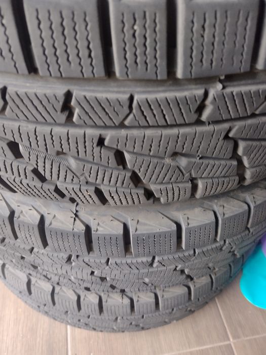Шини зимові 205 60 r16