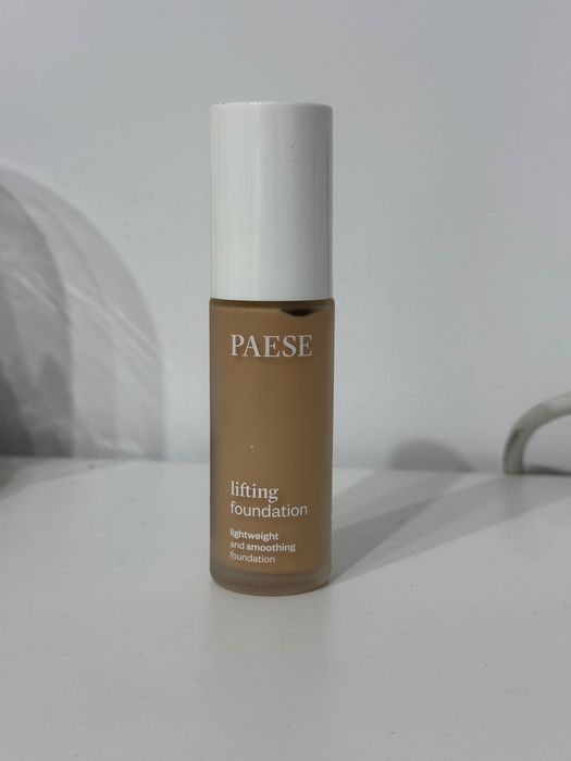 Podkład fluid PAESE nowy