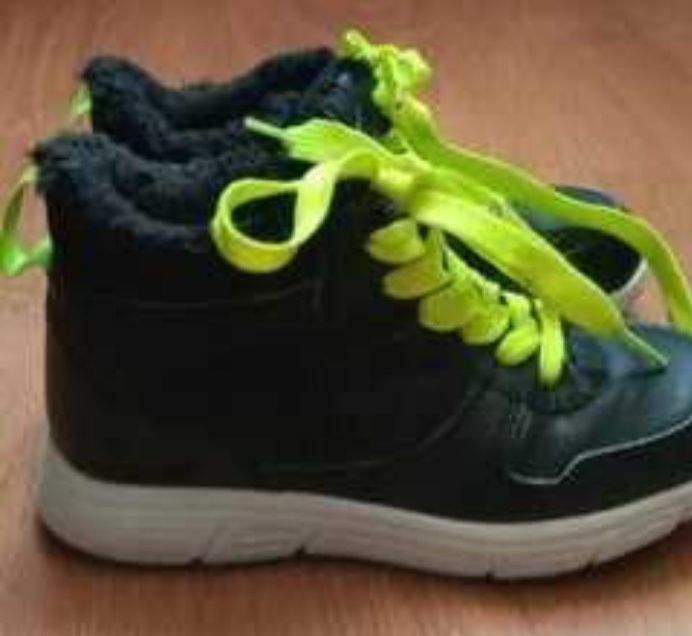 Кеди адідас 26 16 см Вьетнамки Nike 26,5 Ботінки 17,5 см Пінетки 11,5