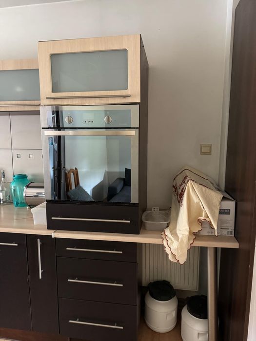 Meble kuchenne ze zmywarką, piekarnikiem