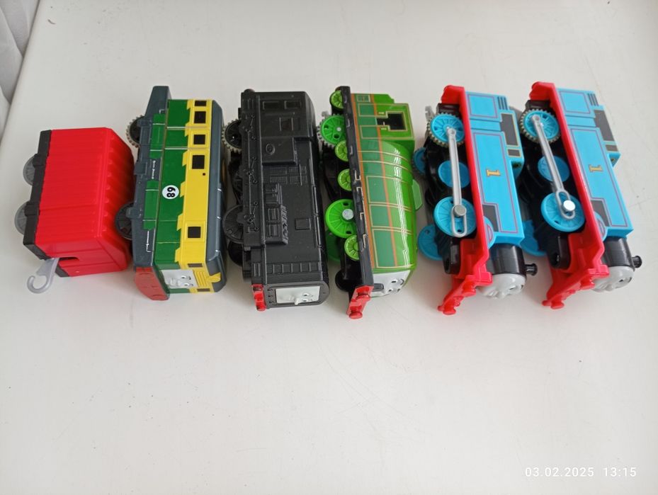 Паровозик томас залізна дорога для малечі