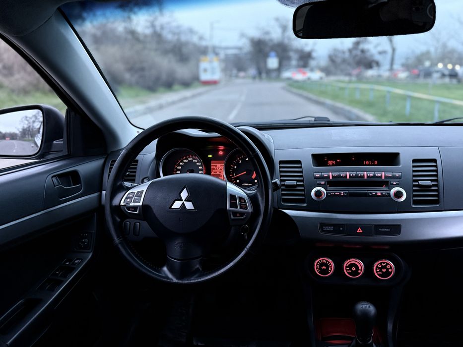 Продам Mitsubishi Lancer X