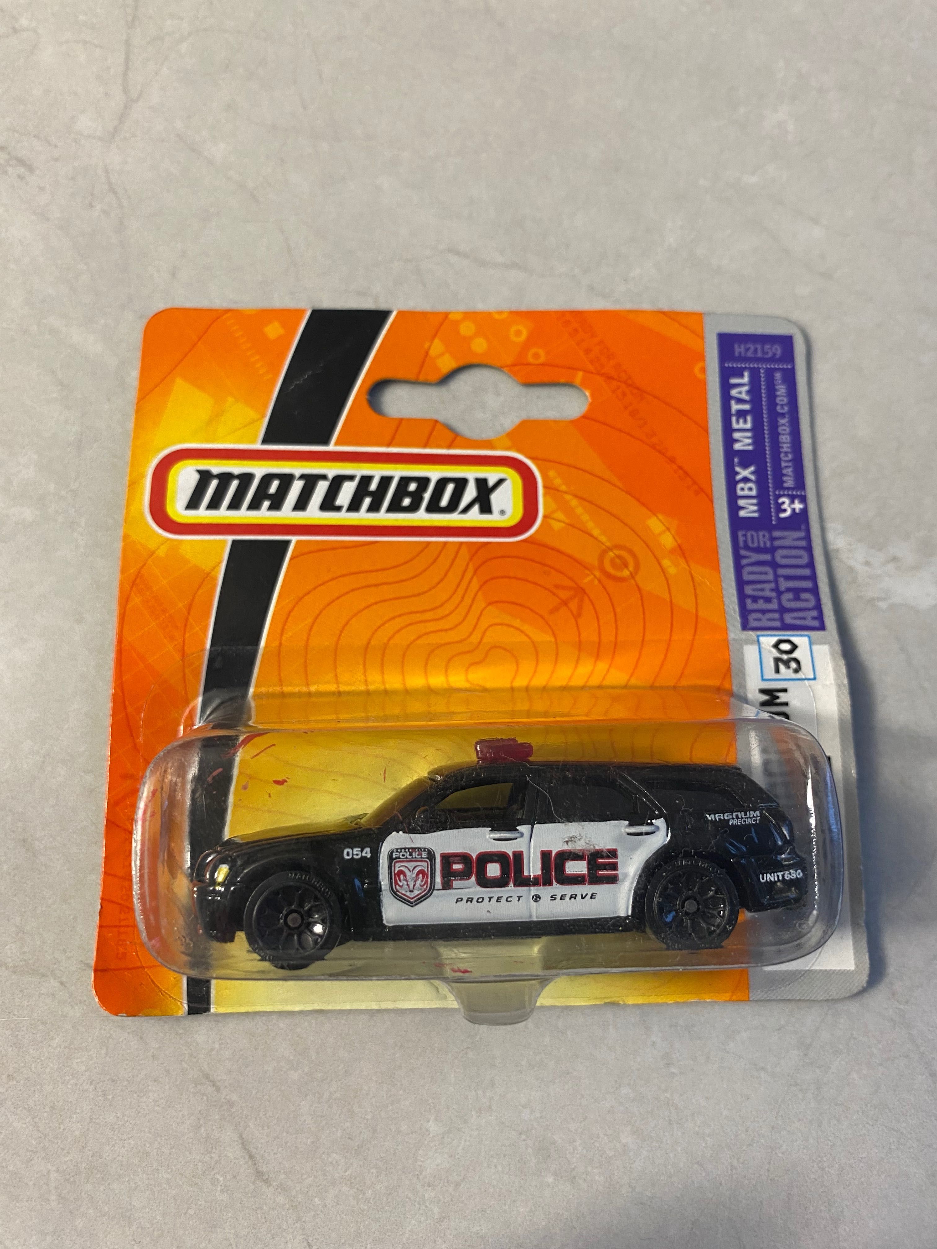Matchbox Dodge Magnum Police policyjny krótka karta