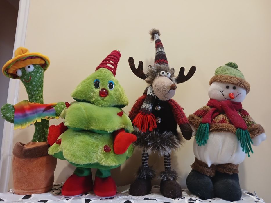 Новорічні фігурки , іграшки новорічні