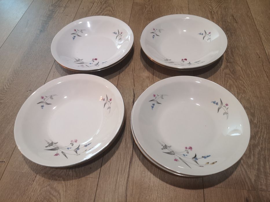 Zastawa stołowa stara