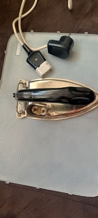 Żelazko PRL turystyczne