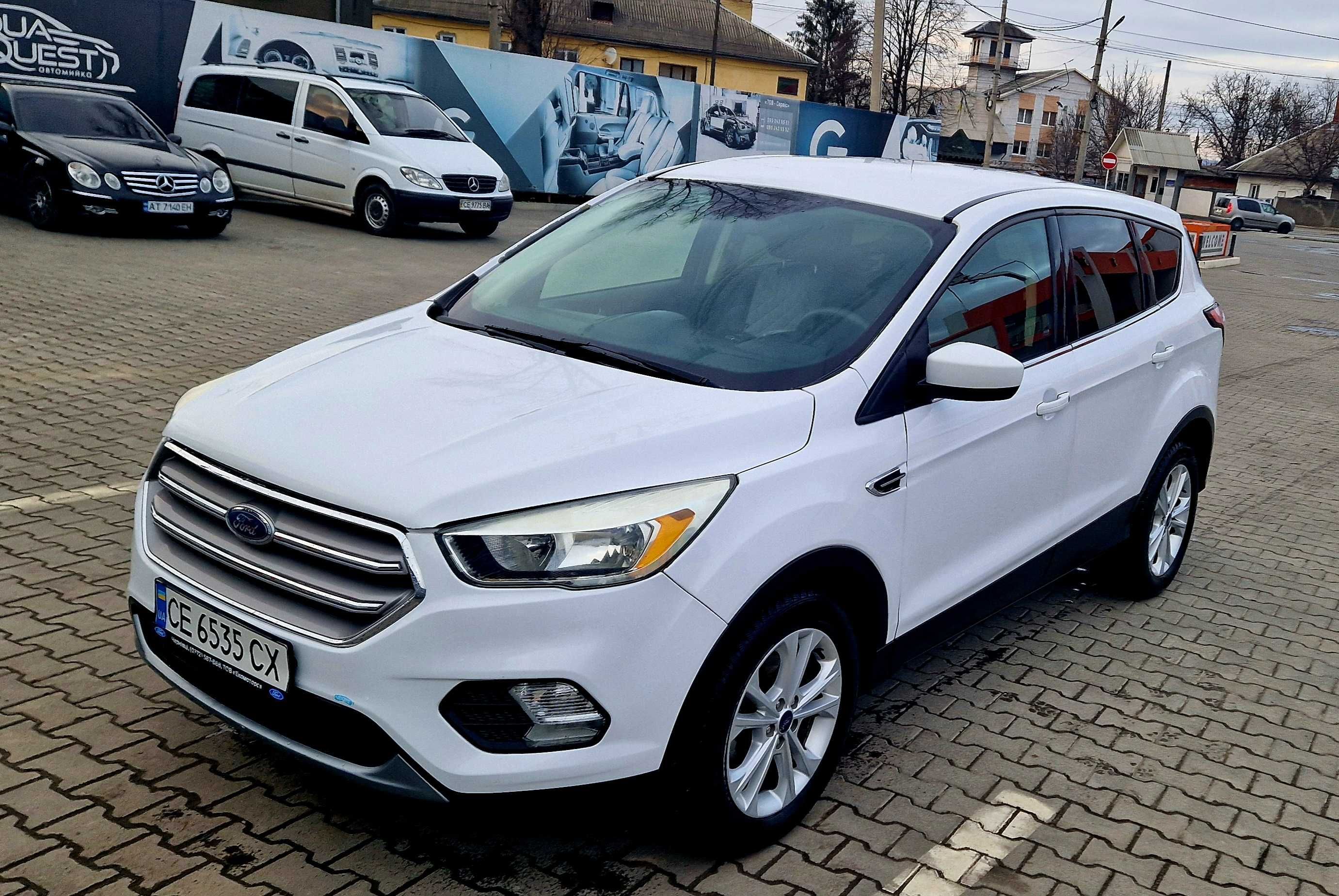 Продам Ford Escape