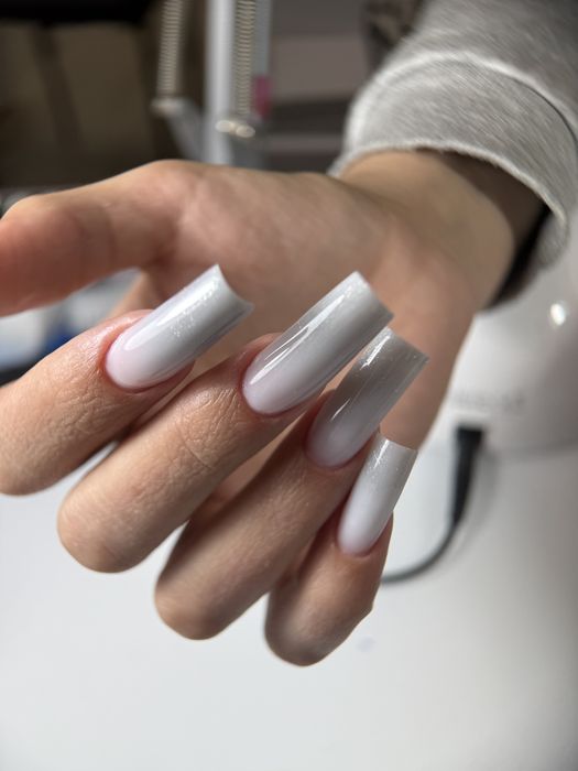 Манікюр, педикюр Кривий Ріг