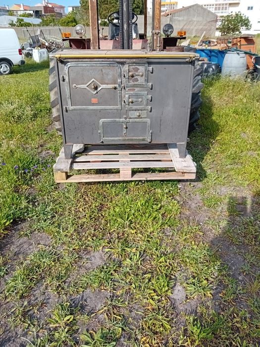 Fogão a lenha de fabrico Português