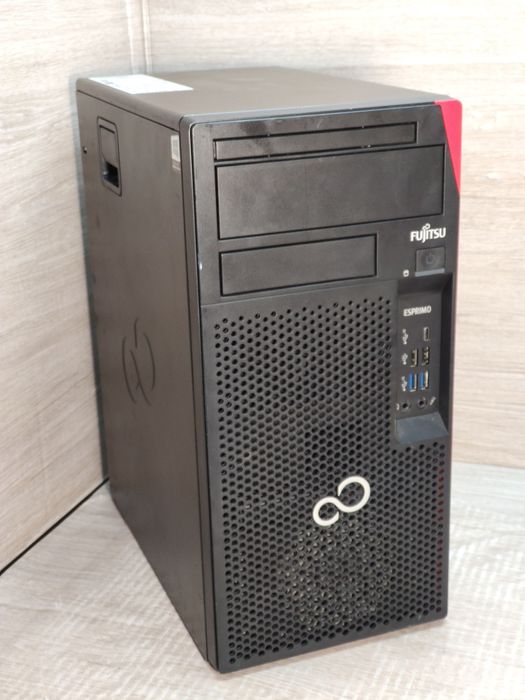 Fujitsu Esprimo D758 (intel i5-8500/8gb ddr4)