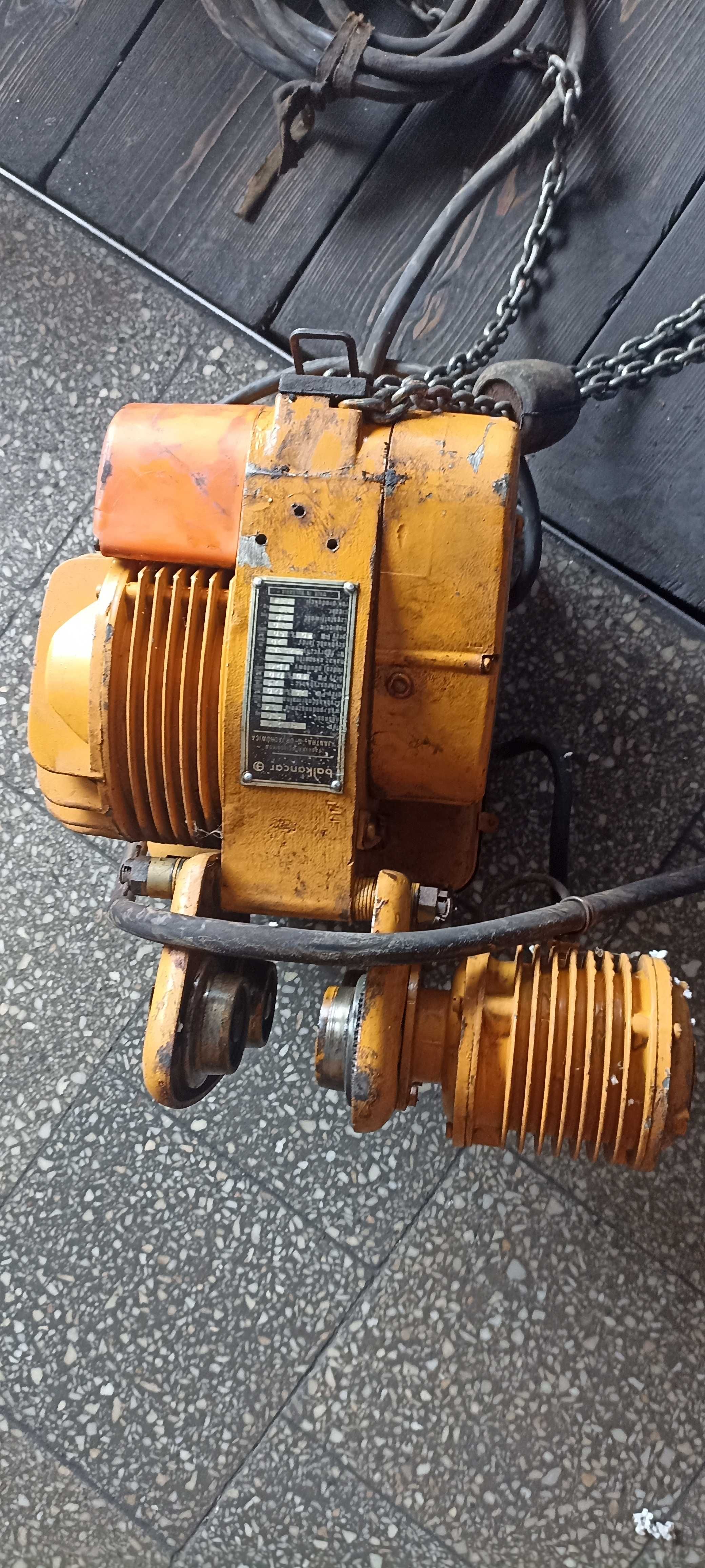 Wciągarka elektryczna BALCANCAR 250kg z pilotem, suwnica