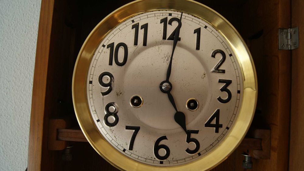 219 Zegar wiszący mechaniczny Junghans z 1922 roku antyk
