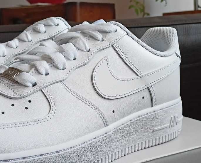 Nike Air Force 1 Low '07 White rozmiar 38