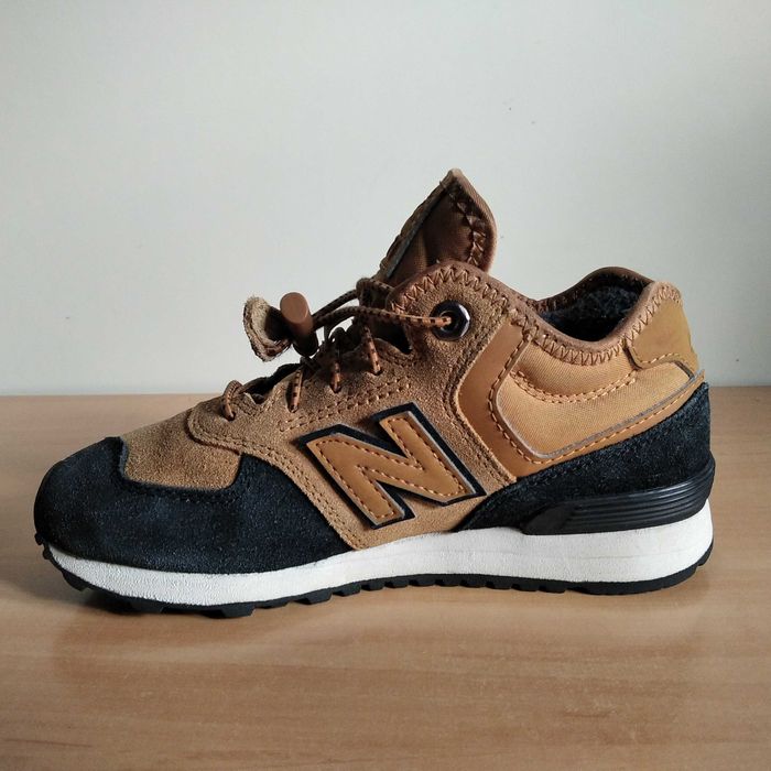 Buty dziecięce NEW BALANCE GV574HXG skóra zamsz roz.eu-32