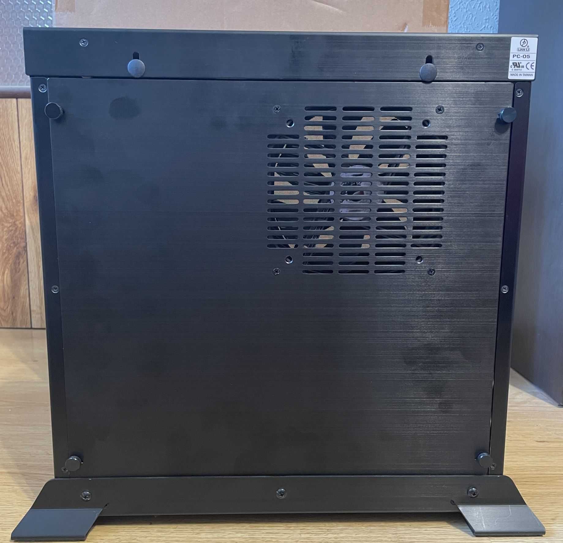 Obudowa mini ITX Lian Li PC-O5x aluminium szkło premium nowa 1500zł !