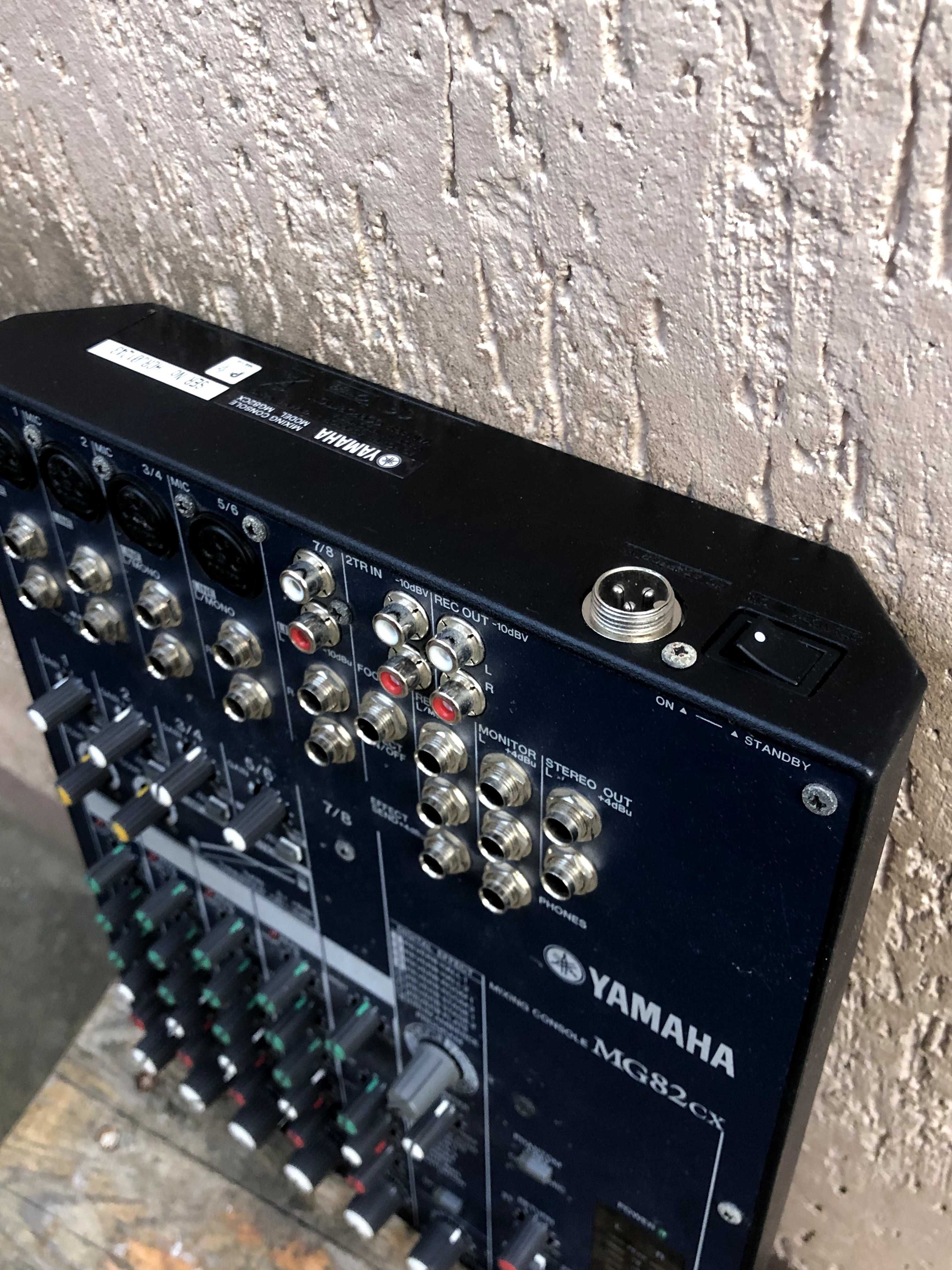 Мікшерний пульт Yamaha MG82cx