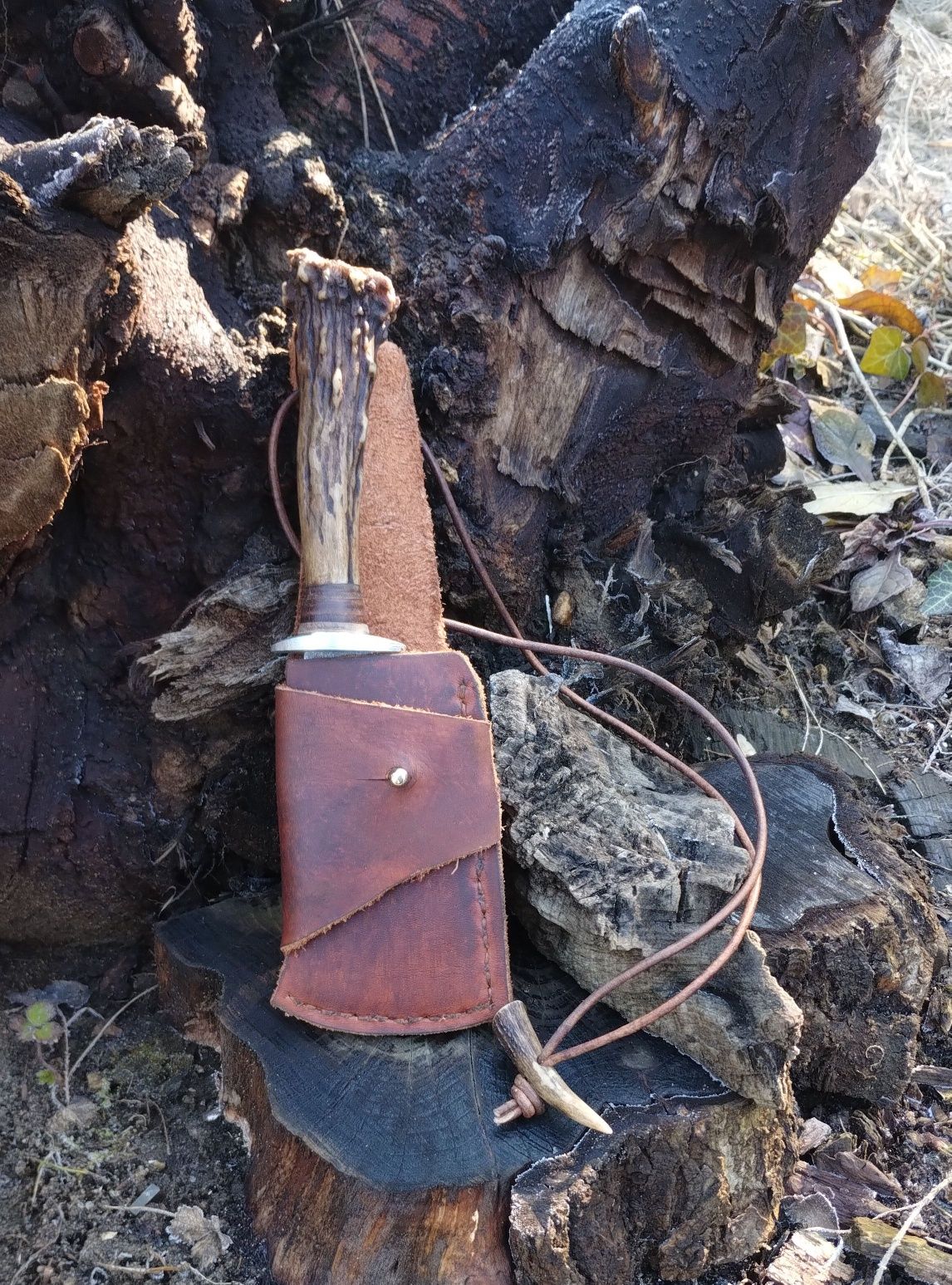 Ręcznie wykuty nóż/ mały tasak / rzeźbiona rękojeść / knifemaking