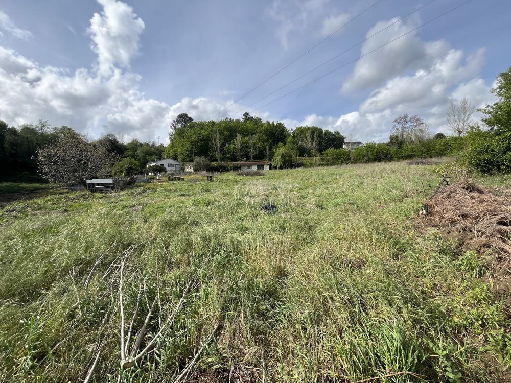 Terreno em Gémeos - Guimarães