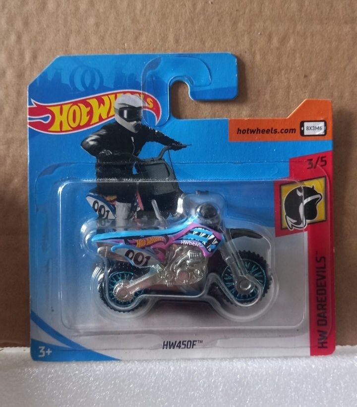 Hw450f  Hot wheels conjunto 2