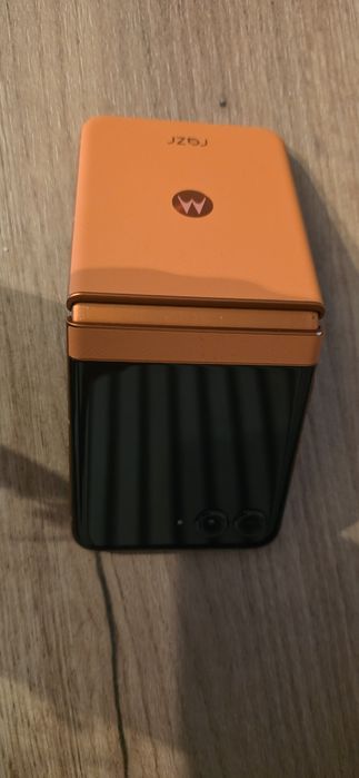 Motorola Razr 50  8+256GB